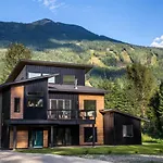 Arrows Edge Lodge