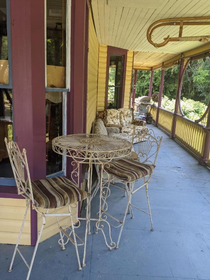 Bed & Breakfast Holten Heritage House Revelstoke