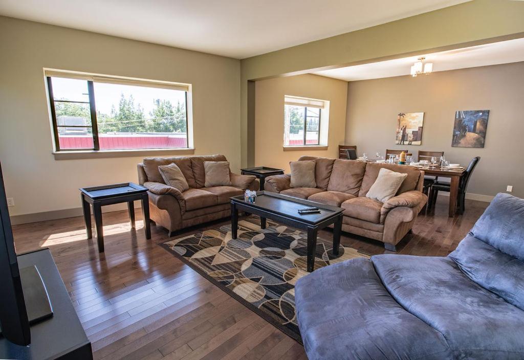 Selkirk Snug By Vacations Revelstoke