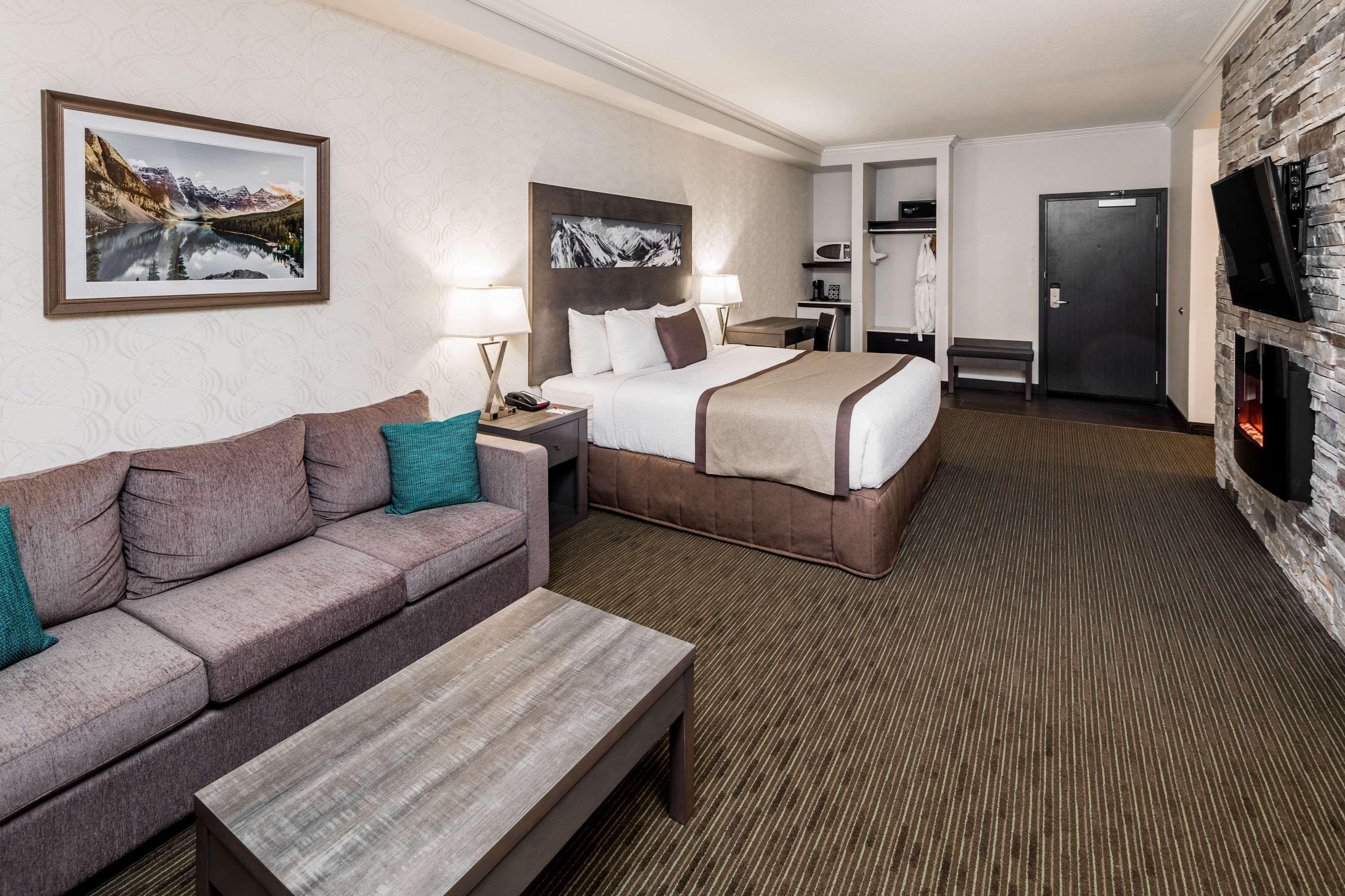 Hotel Ramada By Wyndham Revelstoke 3*