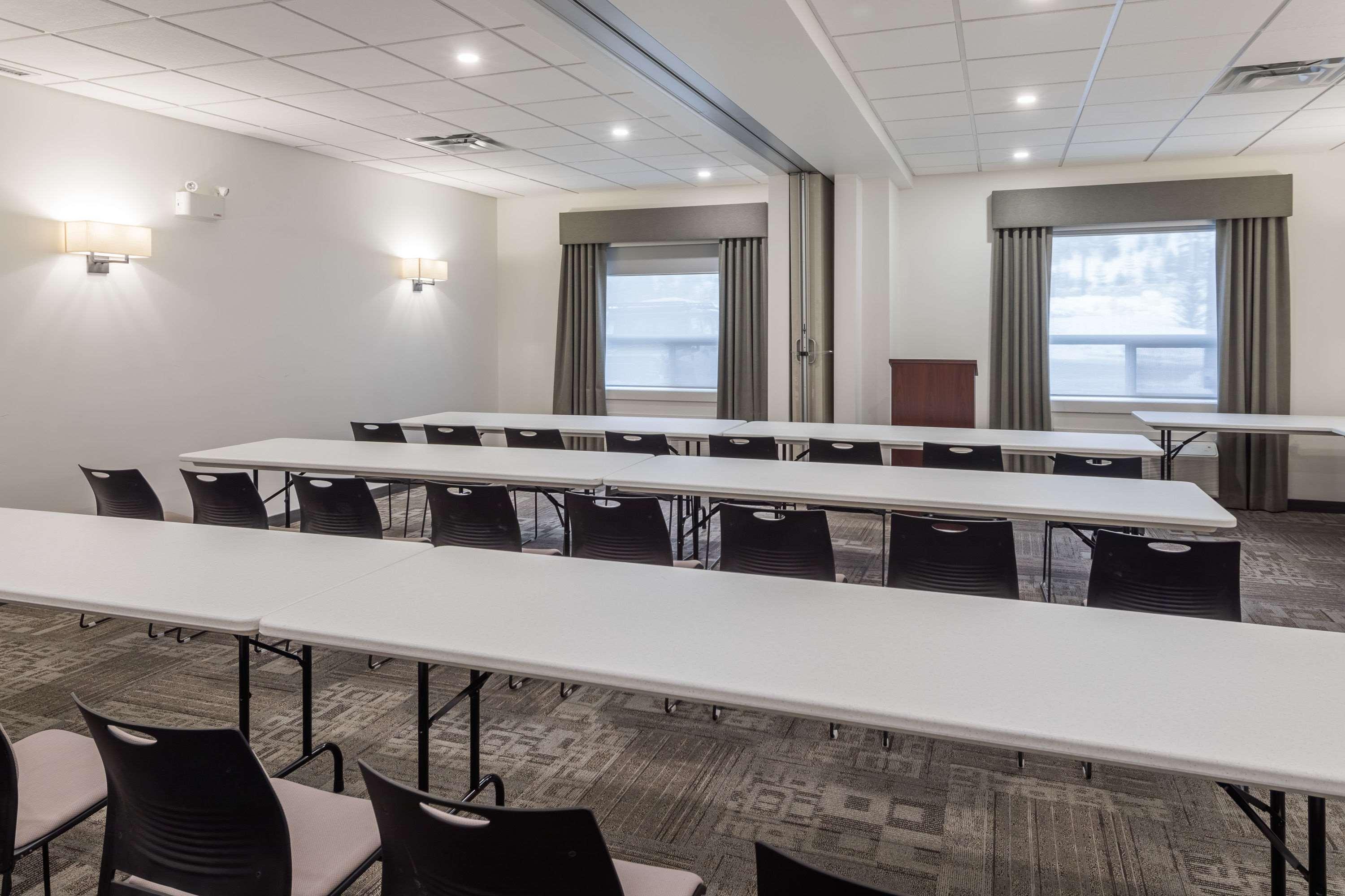 Hotel Ramada By Wyndham Revelstoke Revelstoke
