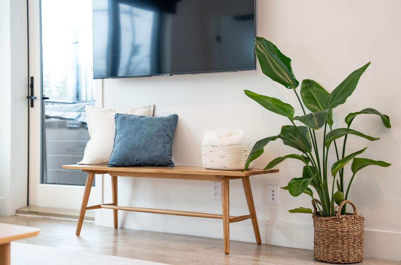 Adanac By Vacations Apartment *