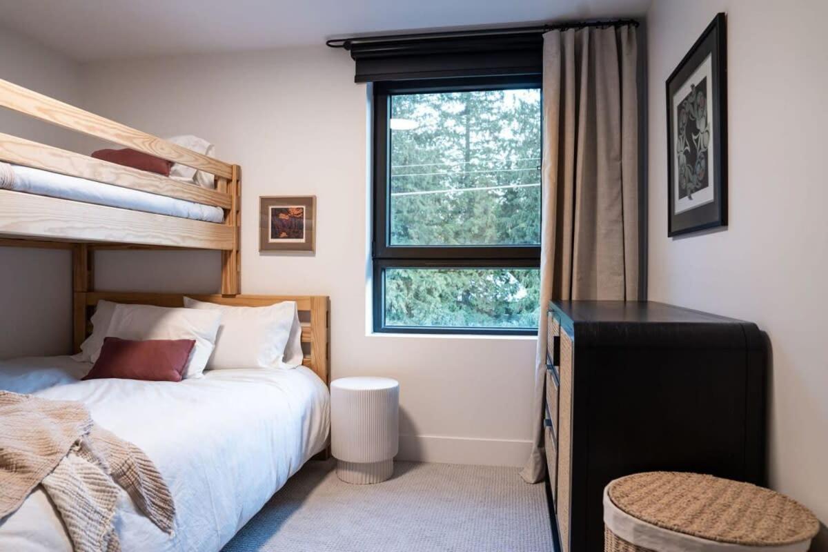 Snowed - Stunning 3 Bedroom Revelstoke