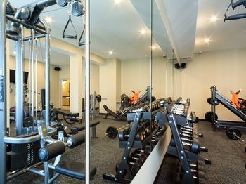 Ramada By Wyndham Revelstoke Hotel