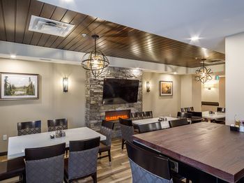 Ramada By Wyndham Revelstoke Hotel