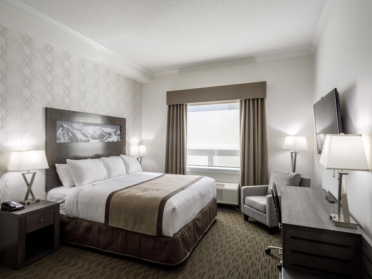 Ramada By Wyndham Revelstoke 3* Revelstoke