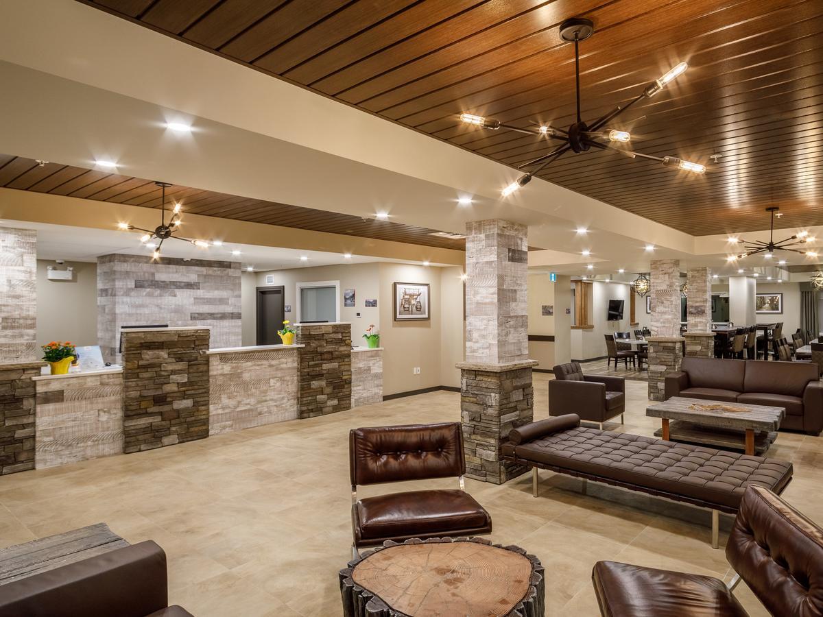Ramada By Wyndham Revelstoke Revelstoke