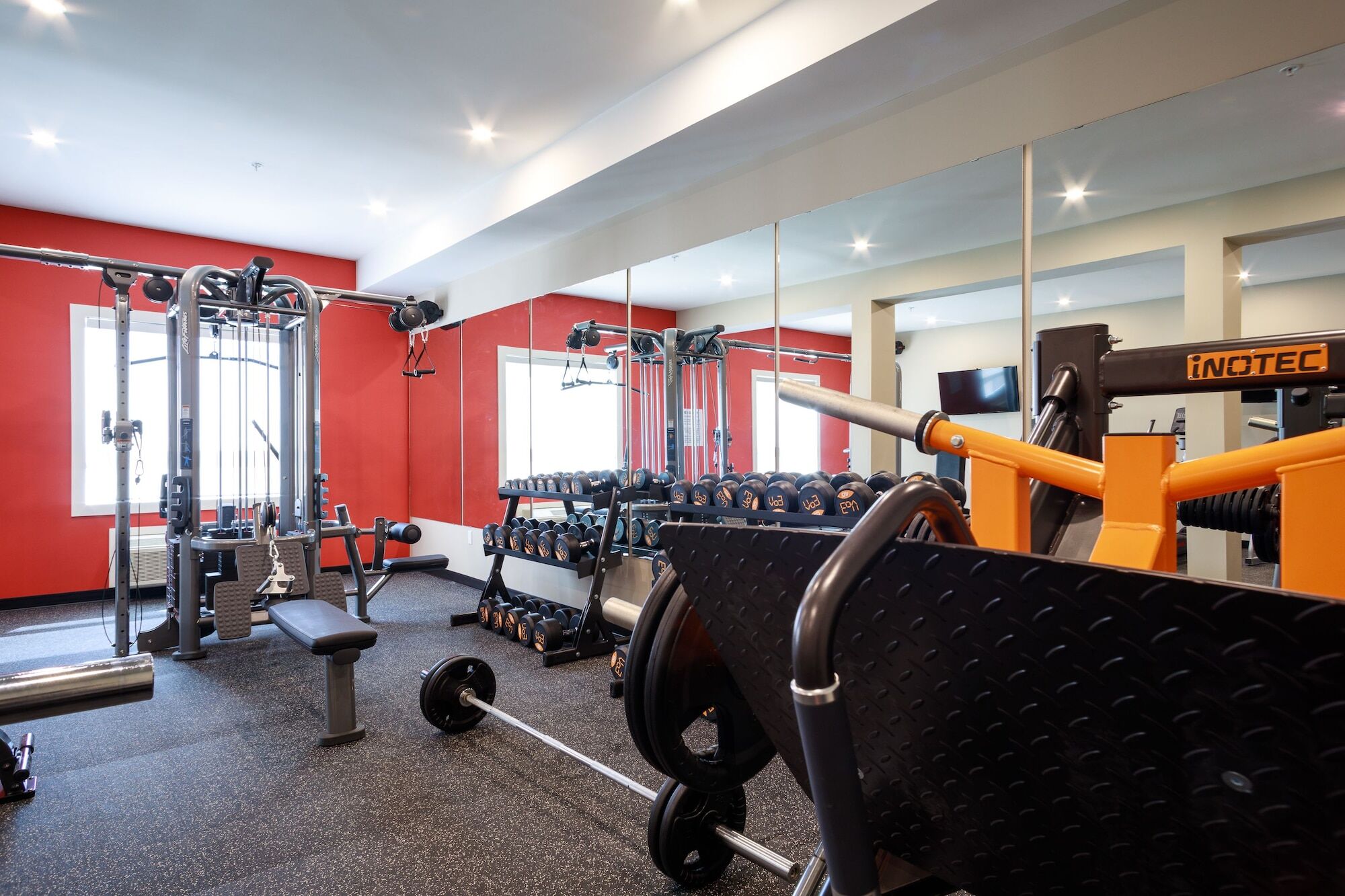 Ramada By Wyndham Revelstoke Hotel 3*