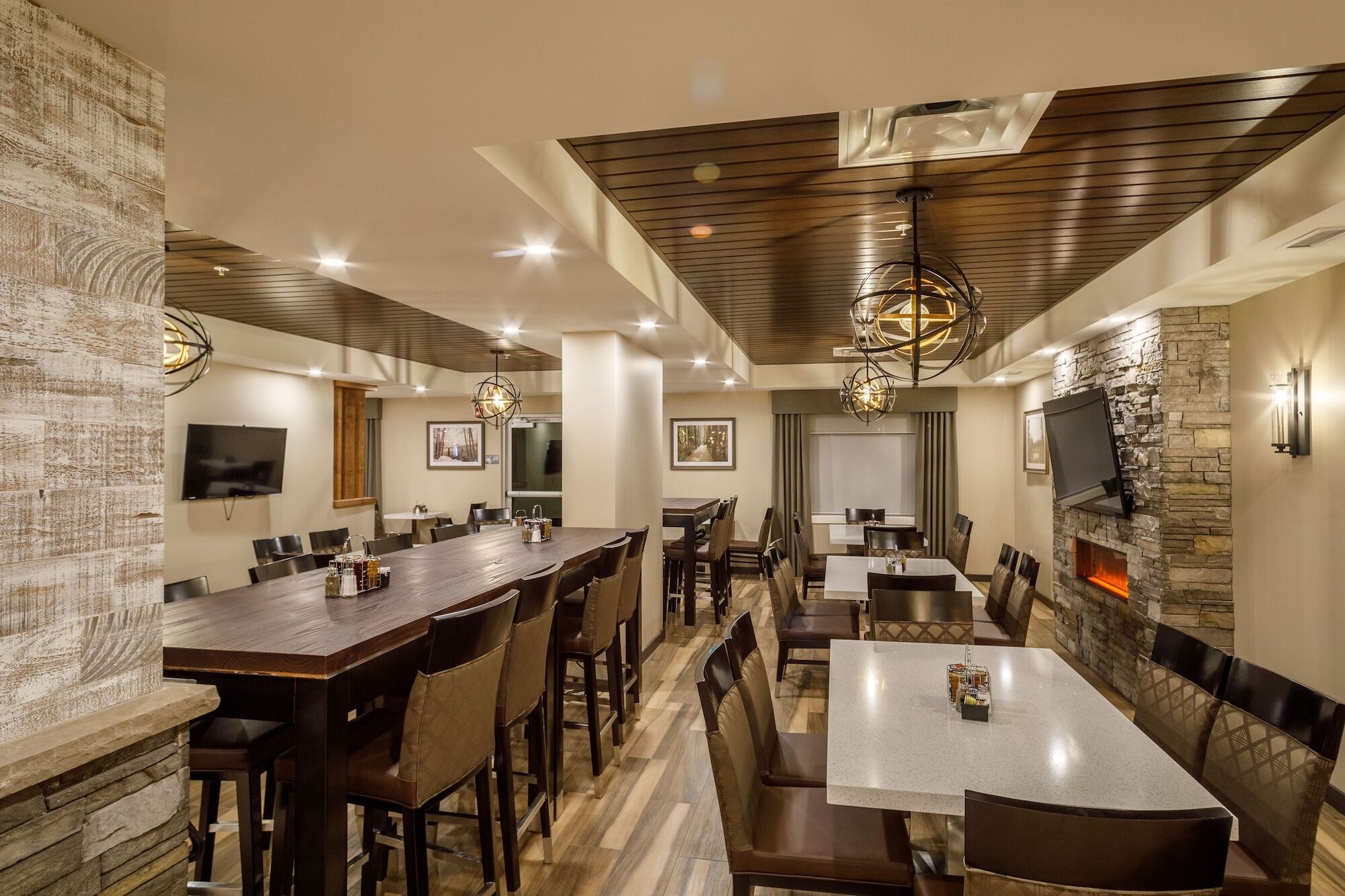 Ramada By Wyndham Revelstoke Hotel Revelstoke