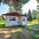 Downie Cottage By Revelstoke Vacations