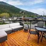 The Best 2 Bedrooms Suite In Revelstoke!