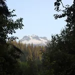 Revelstoke Rv & Cabin Resort