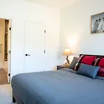 Selkirk Powder Dream - Cozy Condo
