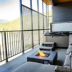 Selkirk Powder Dream - Cozy Condo
