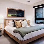 Powder Pines Retreat By Revelstoke Vacations