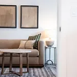 Escape To Revy - Beautifully Designed Condo