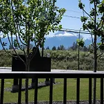 Rustic Retreat By Revelstoke Vacations