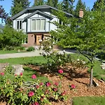 The Pines Bed & Breakfast