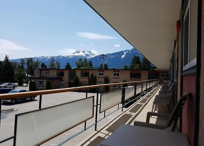 Alpine Inn & Suites