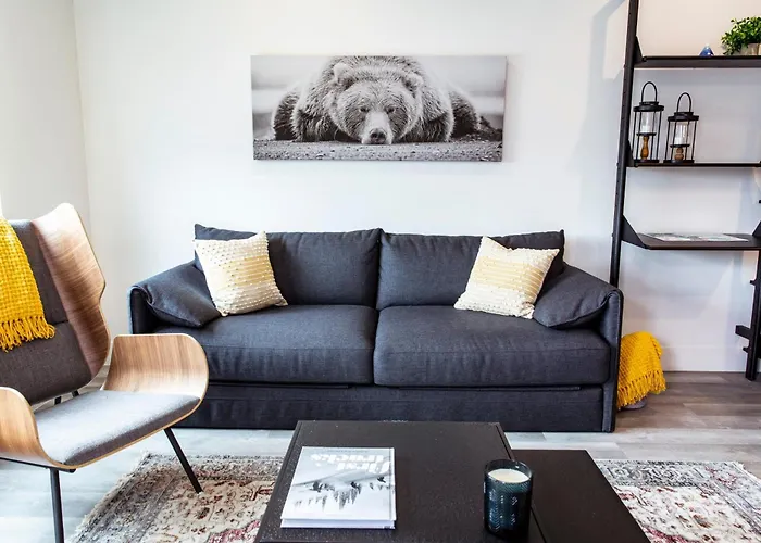 The Bear Lair - 2 Bedroom With Hot Tub