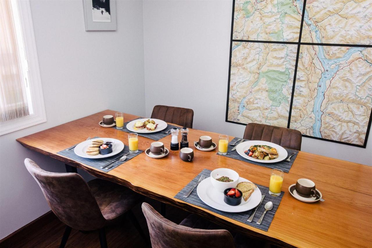 Alpenrose Revelstoke Bed & Breakfast Bed & Breakfast Revelstoke