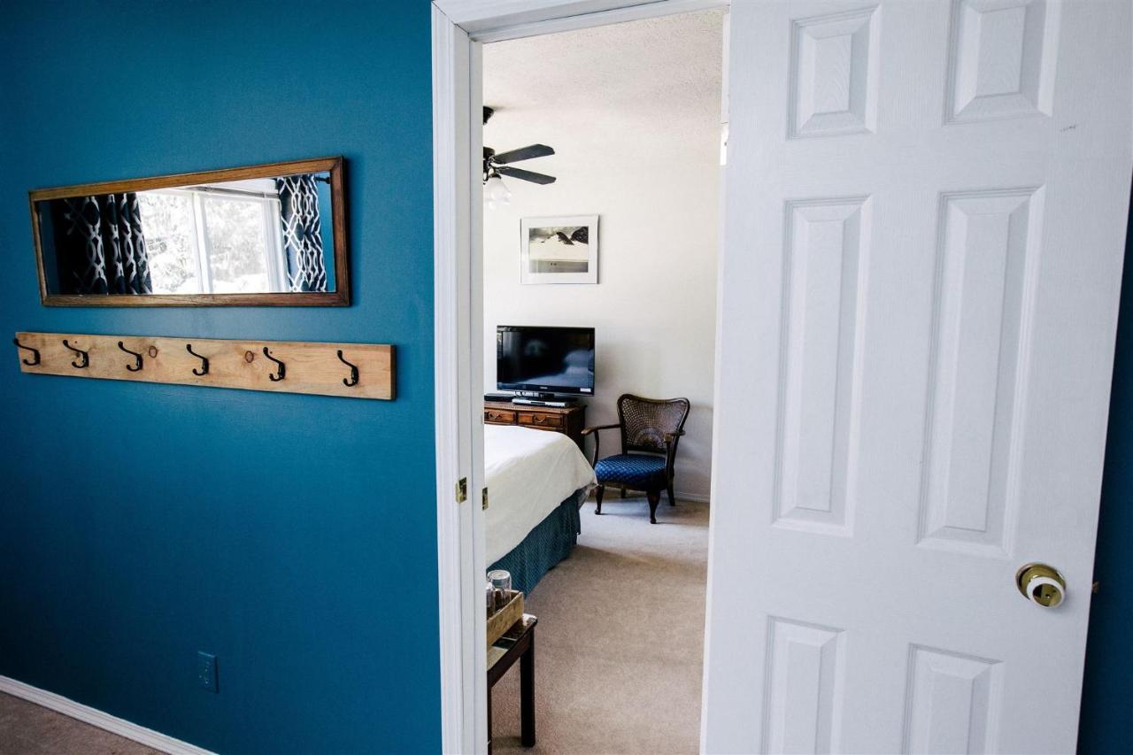 Alpenrose Revelstoke Bed & Breakfast 3*