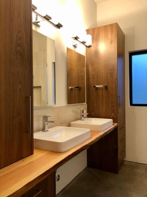 Villa Modern Farmhouse