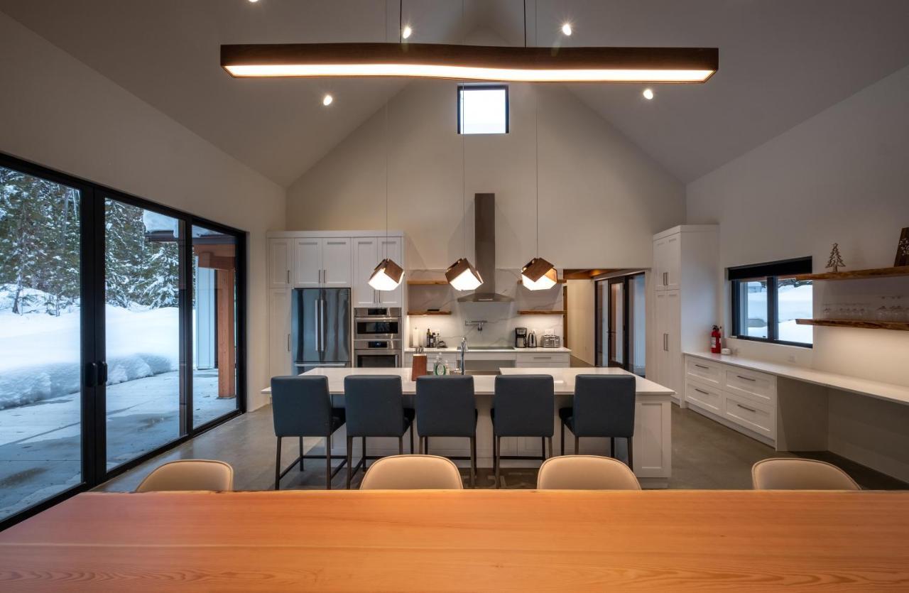 Modern Farmhouse * Revelstoke