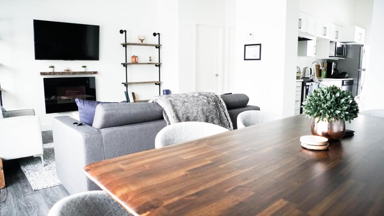 The Revy Den By Vacations Apartment Revelstoke
