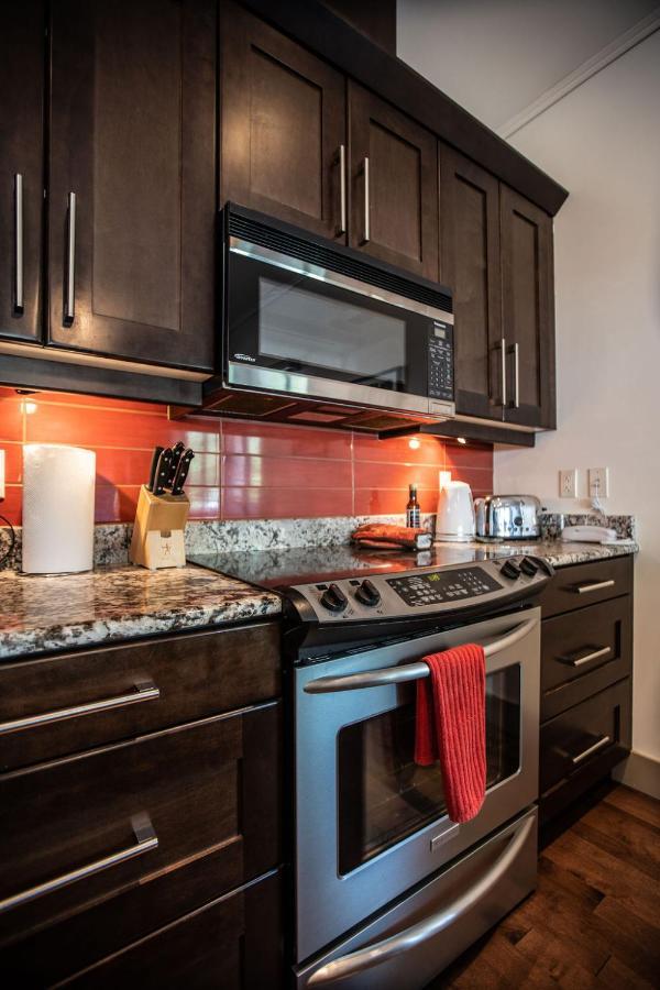Lux Downtown By Vacations Apartment