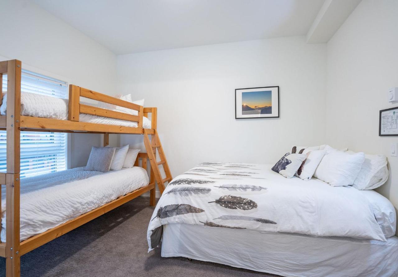 Alpine Escape By Vacations Apartment