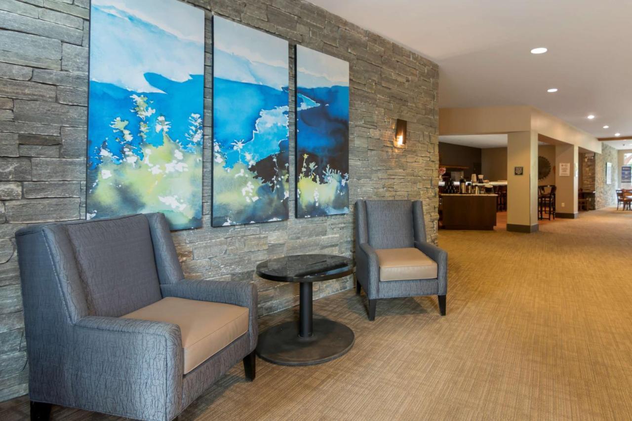 Western 4* Revelstoke