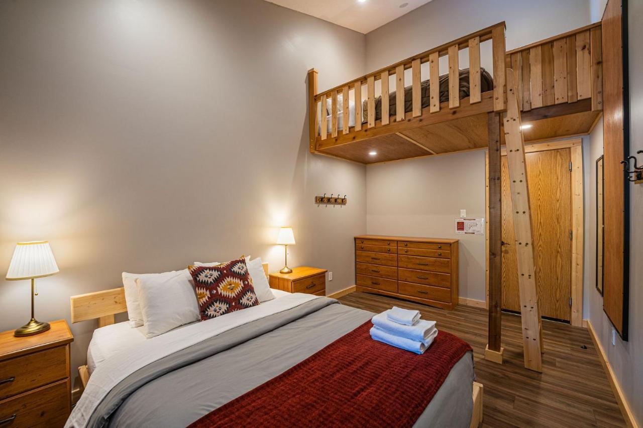 Journey's Perch By Vacations Revelstoke