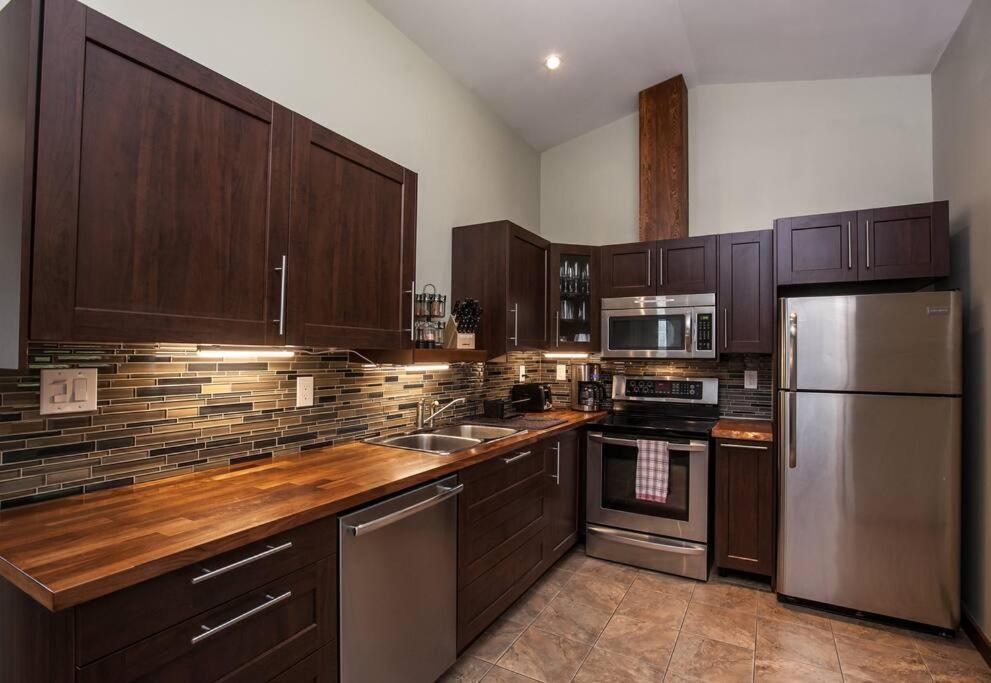 The 2 Bedrooms In Revelstoke! Revelstoke