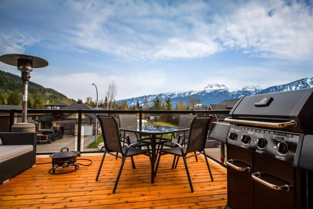 Apartment The 2 Bedrooms In Revelstoke! *