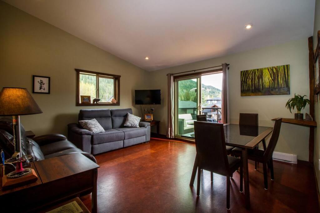The 2 Bedrooms In Revelstoke!