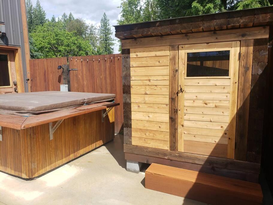 The 2 Bedrooms In Revelstoke! * Revelstoke