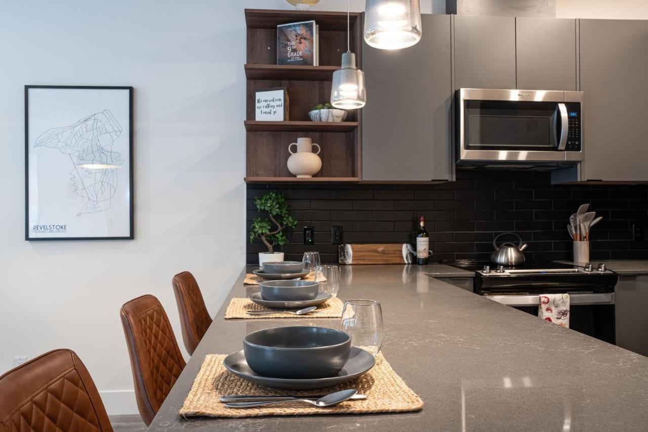 Summit Place - With Mountain Views * Revelstoke