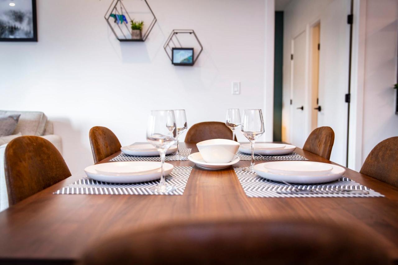 Holiday home The Three Bear Penthouse - With Hot Tub Revelstoke