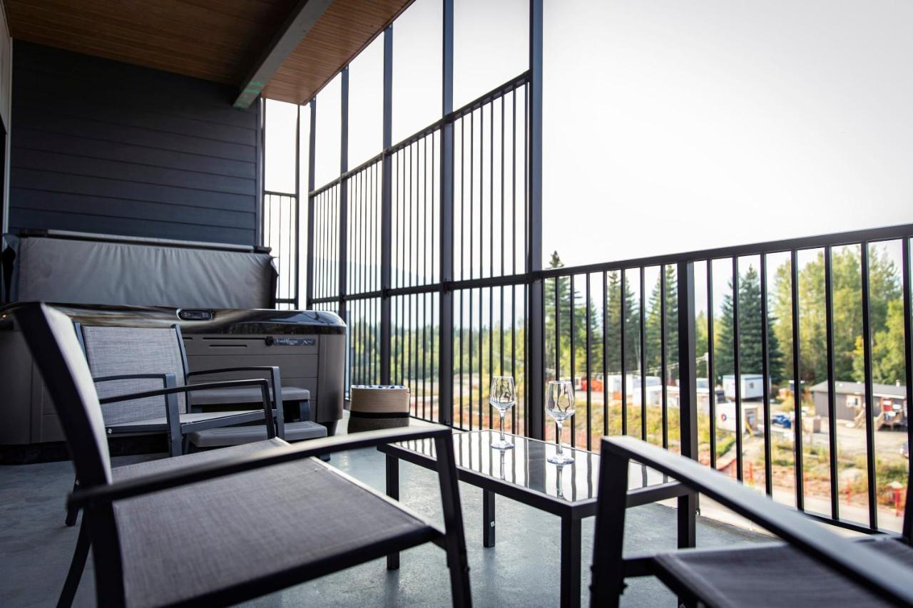 Holiday home The Three Bear Penthouse - With Hot Tub Revelstoke