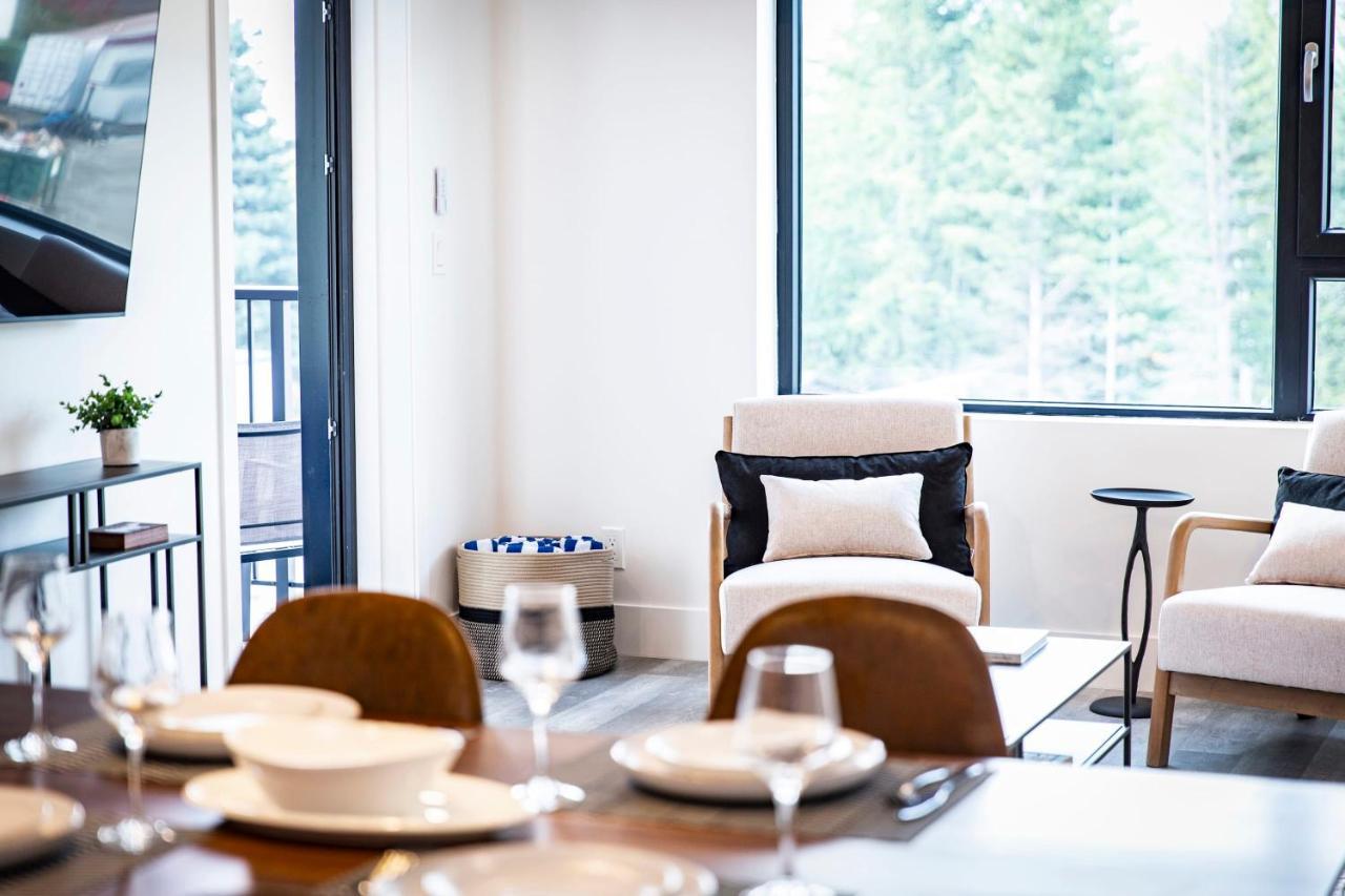 Holiday home The Three Bear Penthouse - With Hot Tub Revelstoke