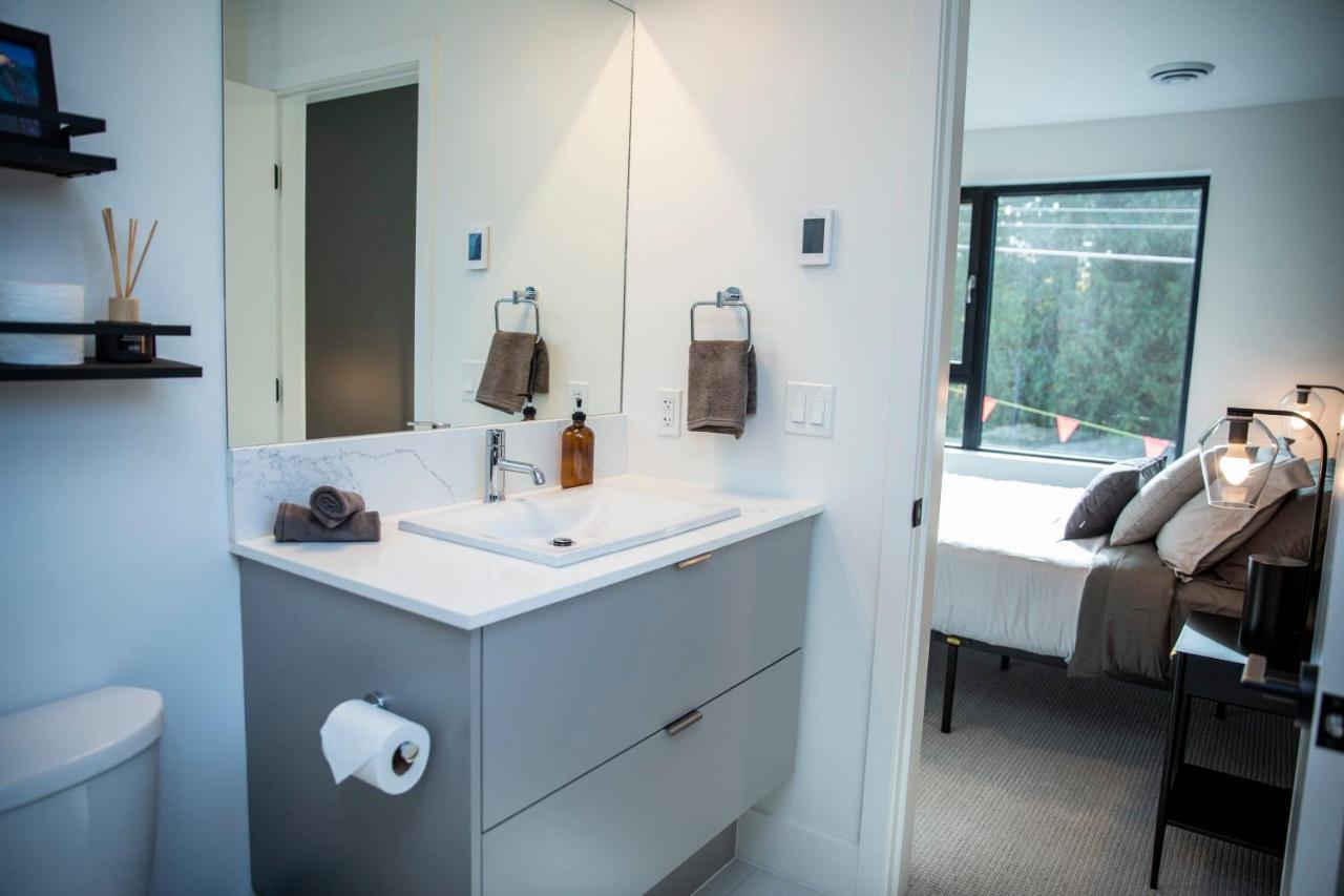 & Tee Retreat Bright Three Bedroom And Hot Tub Revelstoke