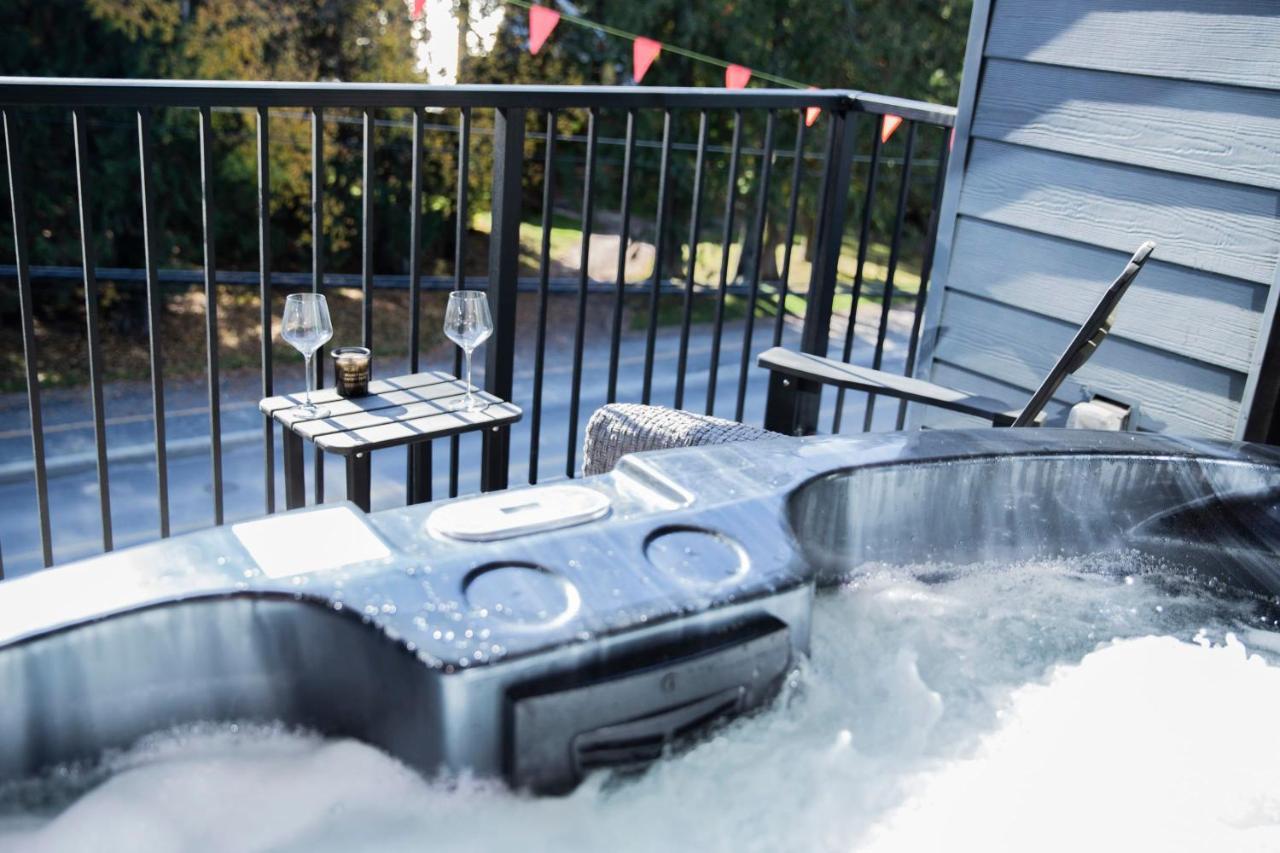 & Tee Retreat Bright Three Bedroom And Hot Tub Holiday home