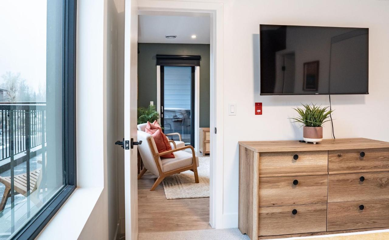 Apartment Hemlock Hangout By Vacations *