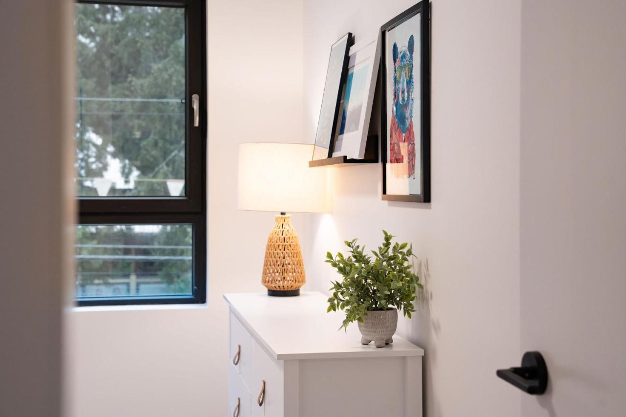 Apartment Hemlock Hangout By Vacations *