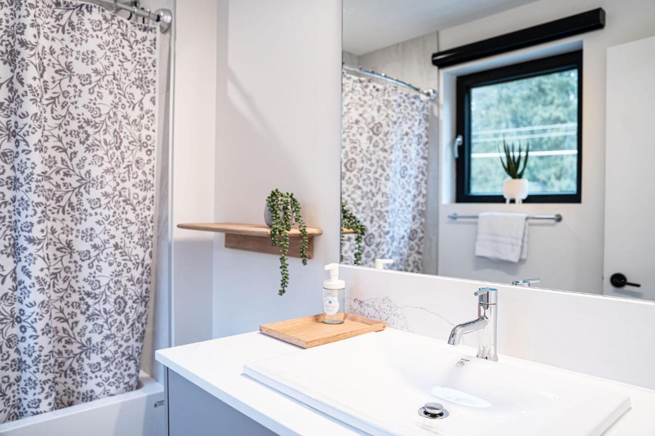 Powder Pines Retreat By Vacations Revelstoke