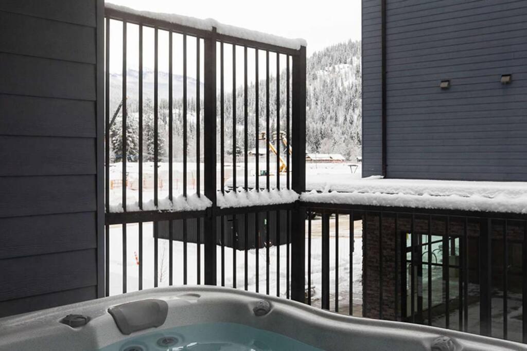 Tally Ho By Vacations * Revelstoke