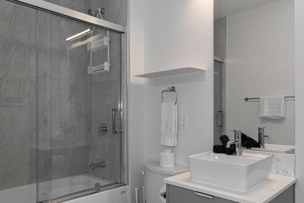 Tally Ho By Vacations Apartment Revelstoke