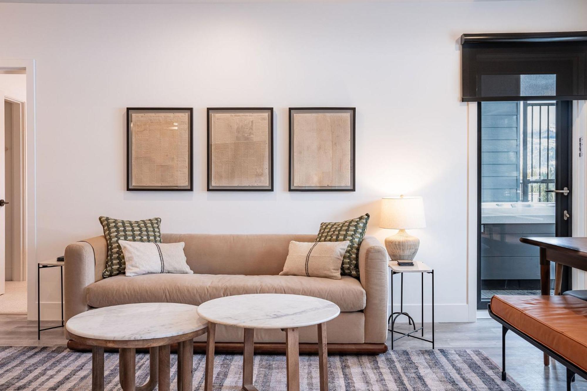 Escape To Revy - Beautifully Designed *
