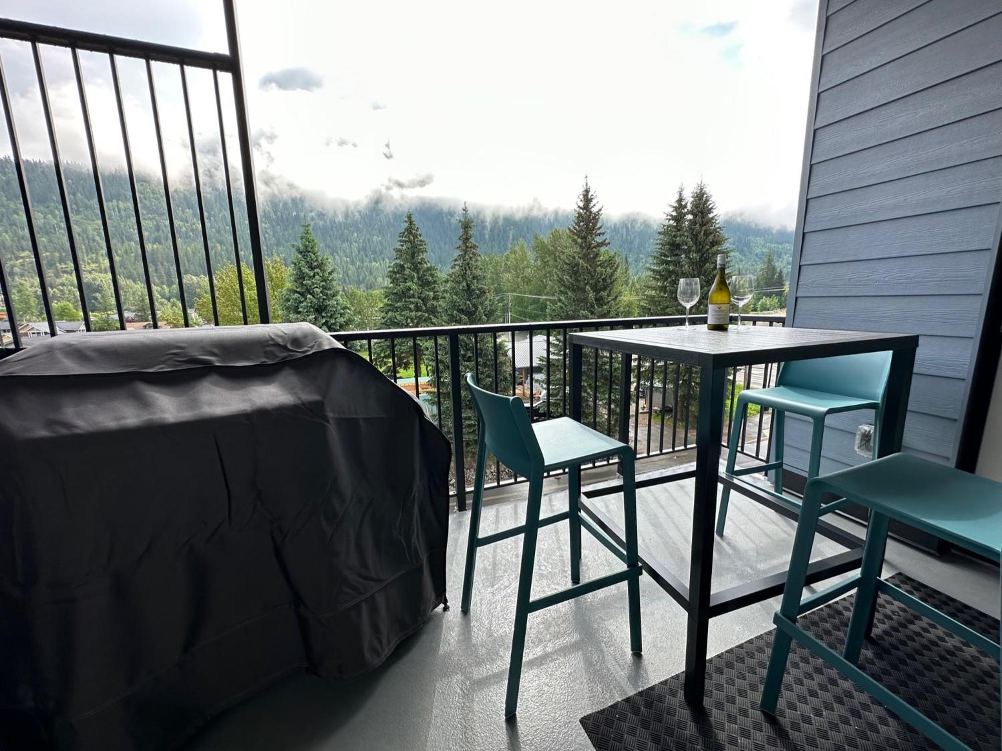 Stoked Penthouse- Panoramic View, Private Hot Tub